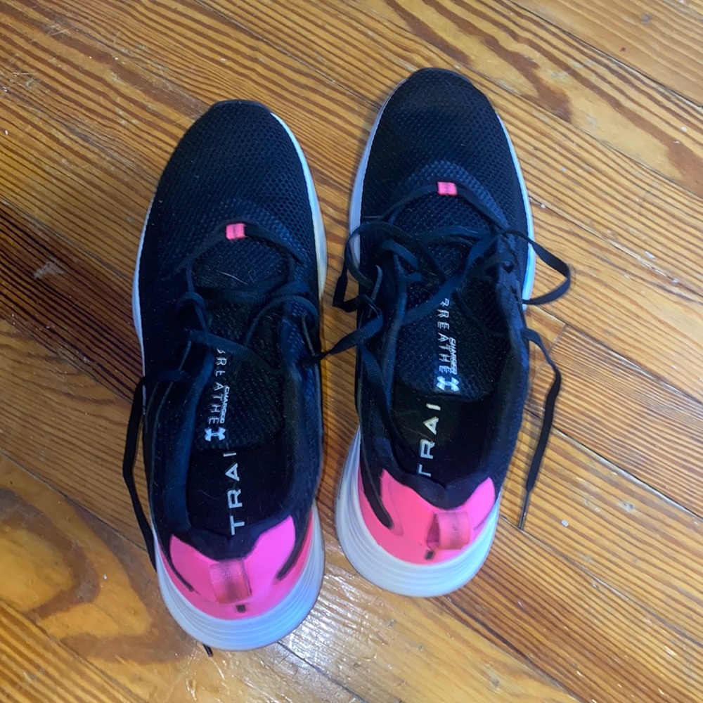 NWOT Under Armour Charged Sneakers